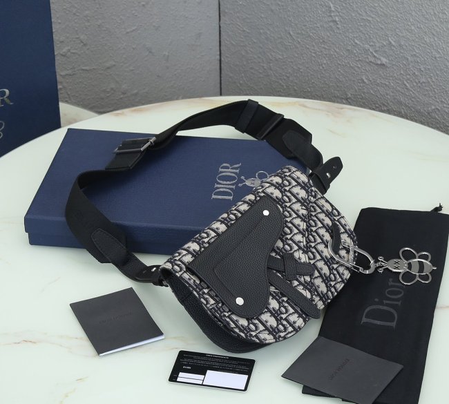 202103SS新作 Dior ディオール メンズ ショルダーバックスーパーコピー