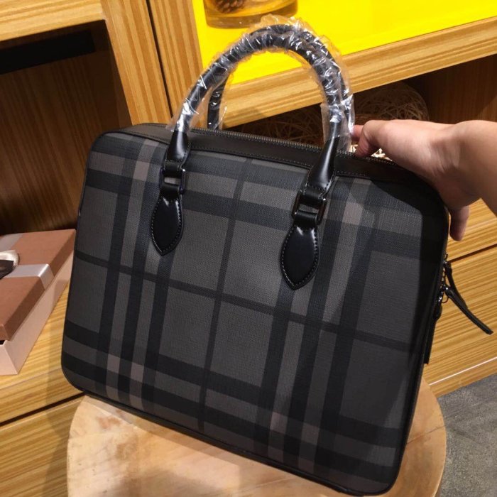 2020SS新作 Burberry バーバリー メンズ ハンドバックスーパーコピー