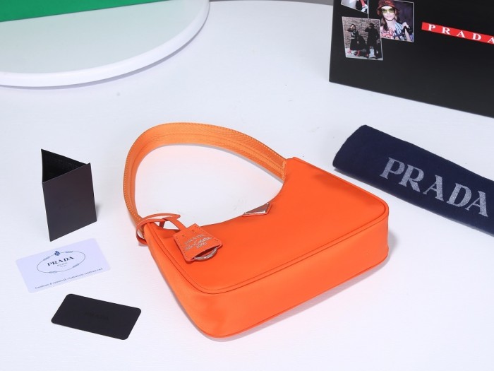 202103SS新作 Prada プラダ レディース ショルダーバックスーパーコピー