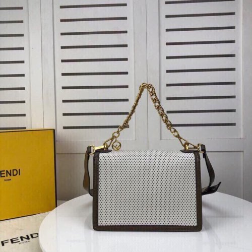 2020SS新作 FENDI フェンディ レディース ショルダーバック スーパーコピー