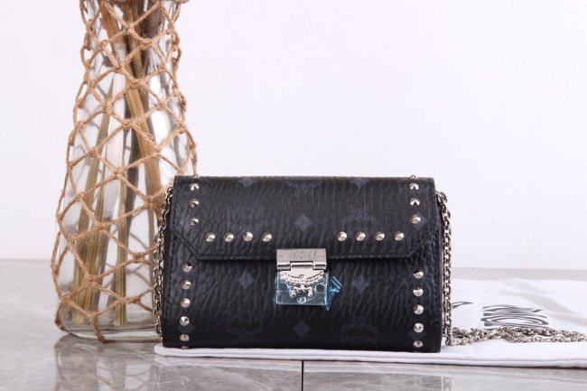 2020SS新作 MCM エムシーエム レディース ショルダーバック スーパーコピー