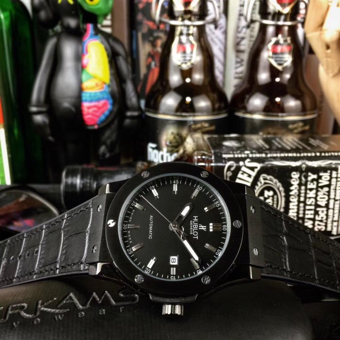 2020SS新作HUBLOT ウブロメンズ時計 スーパーコピー 2色