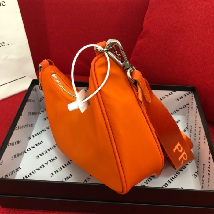 2021SS新作 Prada プラダ レディース ショルダーバックスーパーコピー