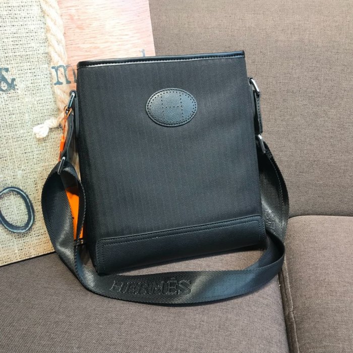 202105SS新作 エルメス Hermes メンズ ショルダーバックスーパーコピー