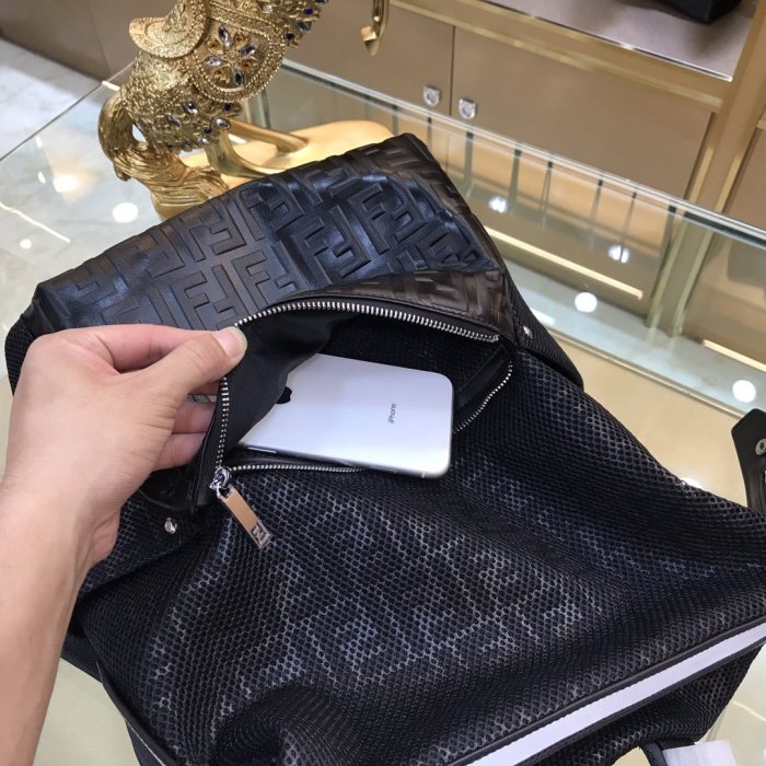 202105SS新作 FENDI フェンディ メンズ リュックバックスーパーコピー