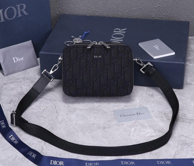 202103SS新作 Dior ディオール メンズ ショルダーバックスーパーコピー