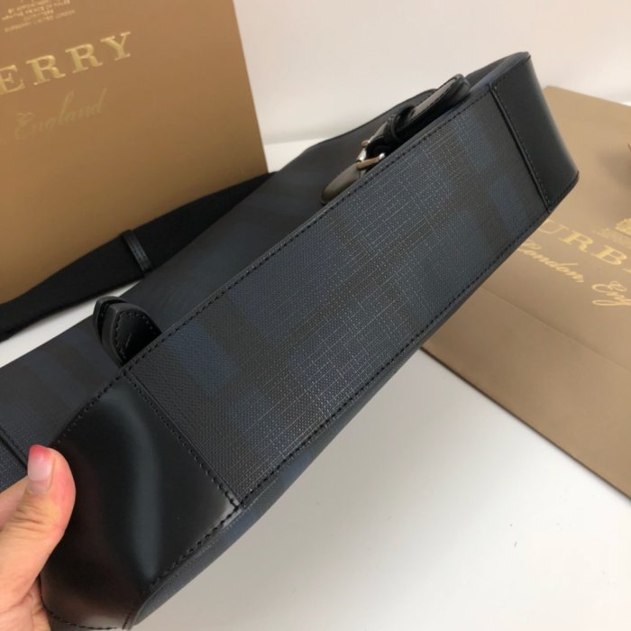 2021SS新作 Burberry バーバリー メンズ ショルダーバック スーパーコピー