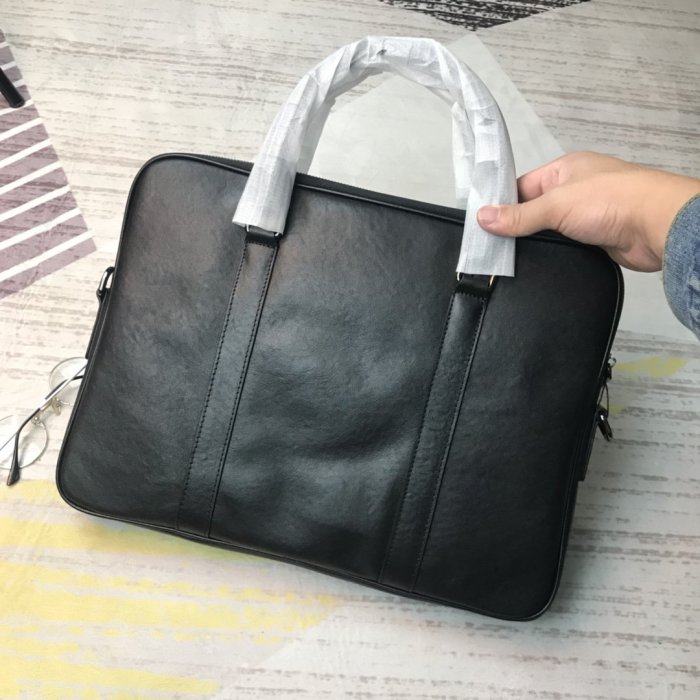 202103SS新作 Gucci グッチ メンズ ハンドバックスーパーコピー