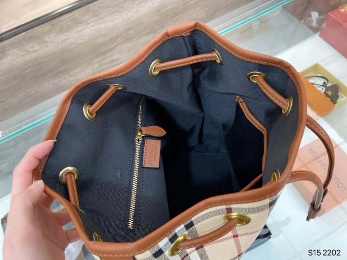 202103SS新作Burberryバーバリー レディース ショルダーバック スーパーコピー