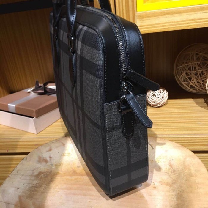 2020SS新作 Burberry バーバリー メンズ ハンドバックスーパーコピー