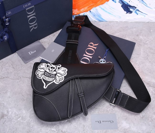 2020SS新作 Dior ディオール メンズ ショルダーバック スーパーコピー