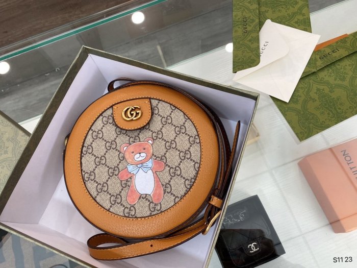 202103SS新作Gucci グッチ レディースショルダーバッグスーパーコピー