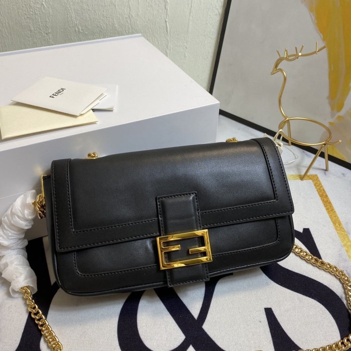 2020SS新作 FENDI フェンディ レディース ショルダーバック スーパーコピー