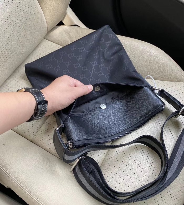 2020SS新作 Gucci グッチ メンズ ショルダーバックスーパーコピー