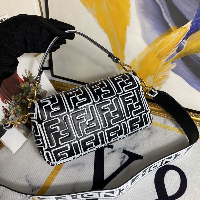 2020SS新作 FENDI フェンディ レディース ショルダーバック スーパーコピー
