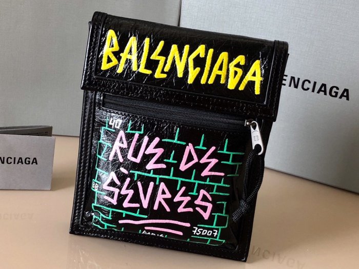 2021SS新作 Balenciaga バレンシアガ レディース ショルダーバックスーパーコピー