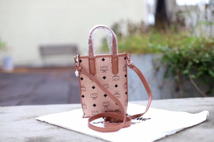 2020SS新作 MCM エムシーエム レディース ショルダーバック スーパーコピー