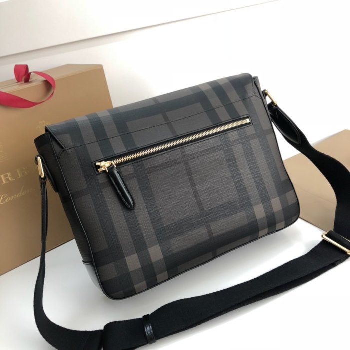 2021SS新作 Burberry バーバリー メンズ ショルダーバック スーパーコピー