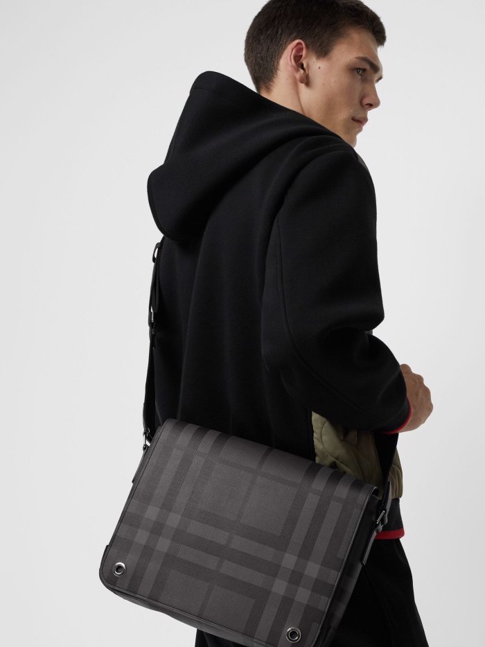 202103SS新作 Burberry バーバリー メンズ ショルダーバック スーパーコピー