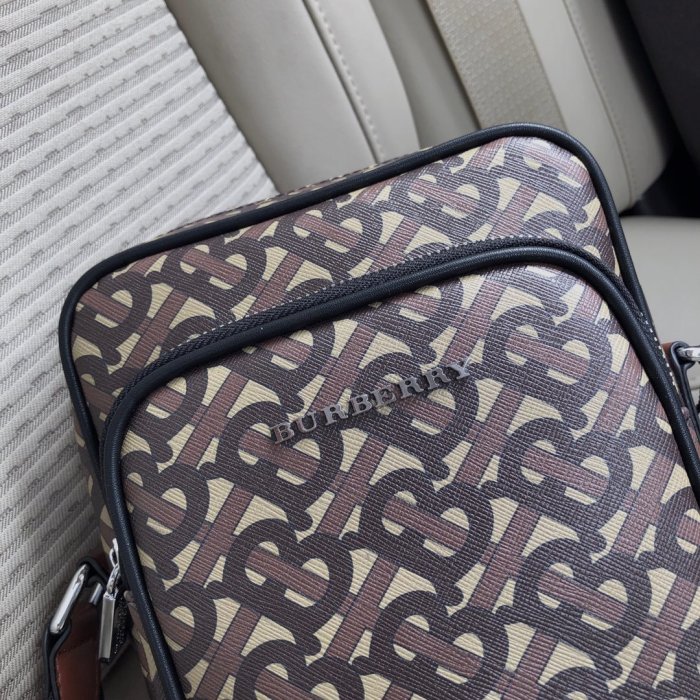 2020SS新作 Burberry バーバリー メンズ ショルダーバック スーパーコピー