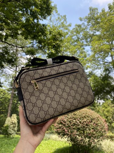 2021SS新作 Gucci グッチ メンズ ショルダーバックスーパーコピー