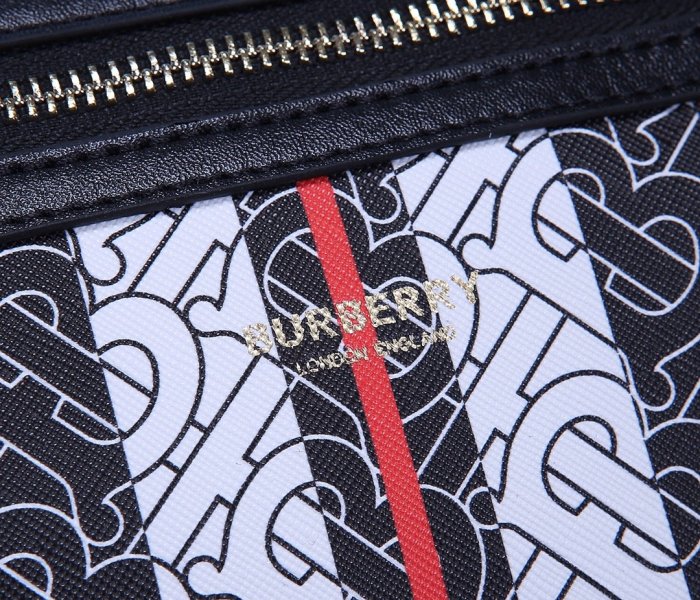 202103SS新作 Burberry バーバリー メンズ ショルダーバック スーパーコピー