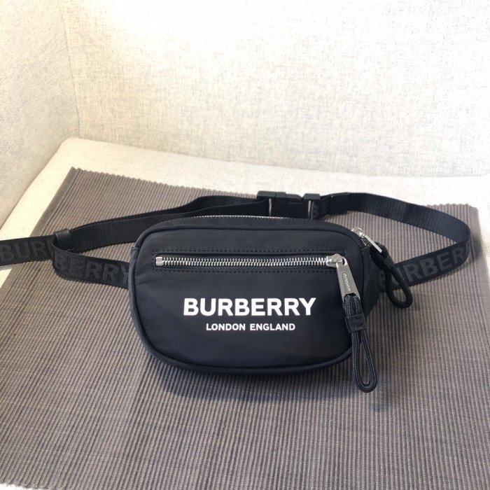 2021SS新作 Burberry バーバリー メンズ ショルダーバック スーパーコピー