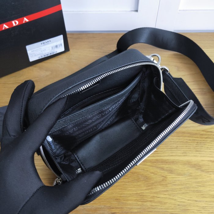 202103SS新作 メンズ Prada プラダ ショルダーバックスーパーコピー
