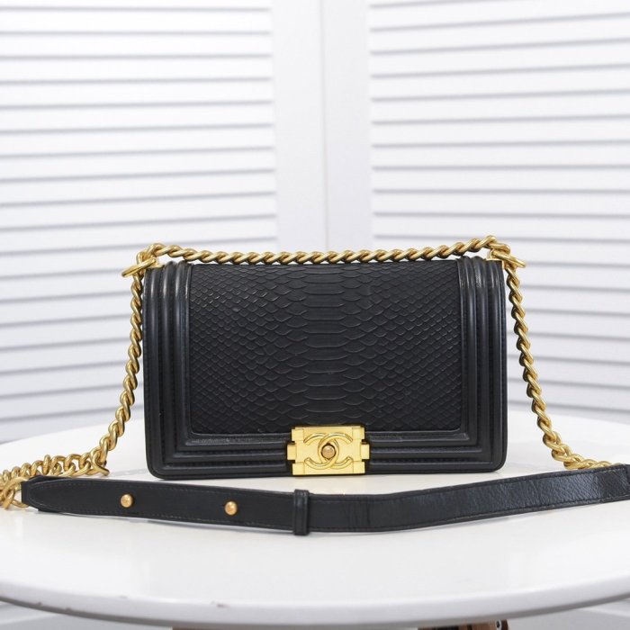 2021SS新作 シャネル Chanel ショルダーバック スーパーコピー