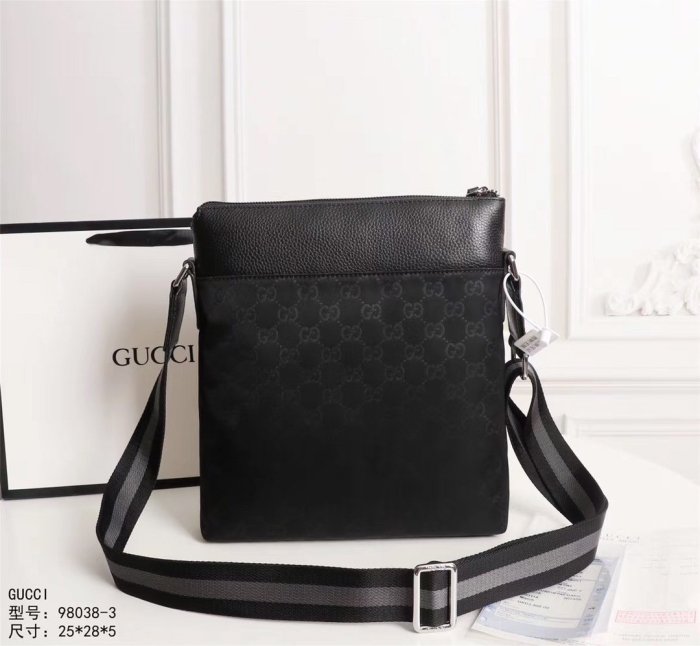 202103SS新作 Gucci グッチ メンズ ショルダーバックスーパーコピー