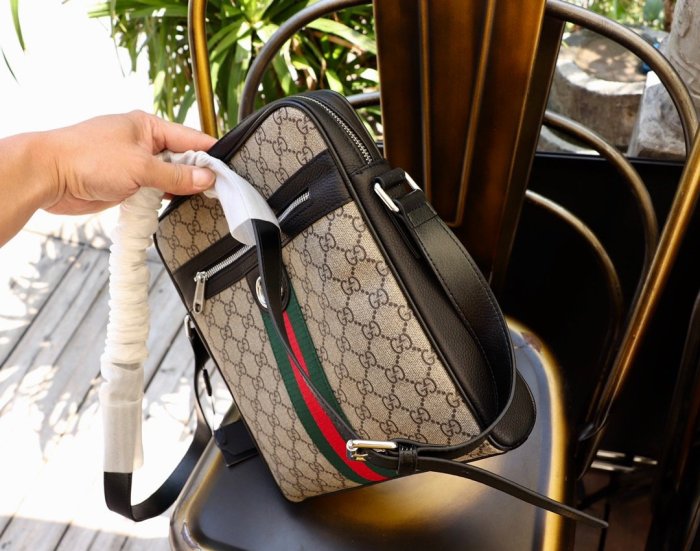 2020SS新作 Gucci グッチ メンズ ショルダーバックスーパーコピー