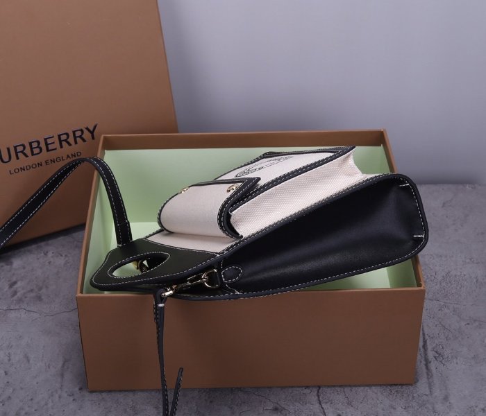 202103SS新作Burberryバーバリー レディース ショルダーバック スーパーコピー