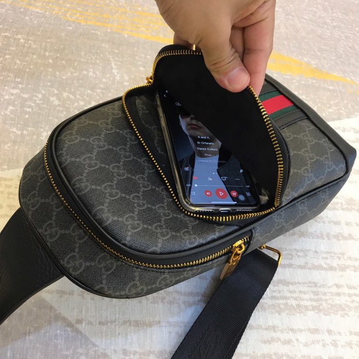 2020SS新作 Gucci グッチ メンズ ショルダーバックスーパーコピー