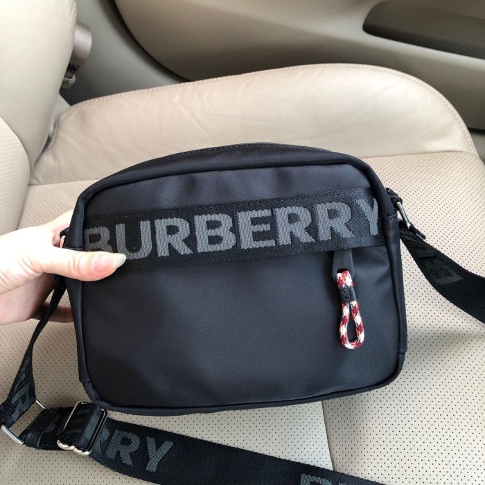 2020SS新作 Burberry バーバリー メンズ ショルダーバック スーパーコピー