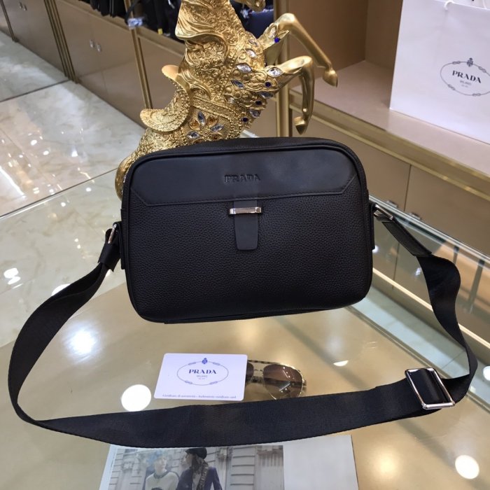 202105SS新作 Prada プラダ メンズ ショルダーバックスーパーコピー
