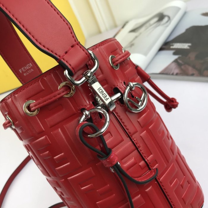 2020SS新作 FENDI フェンディ レディース ショルダーバック スーパーコピー