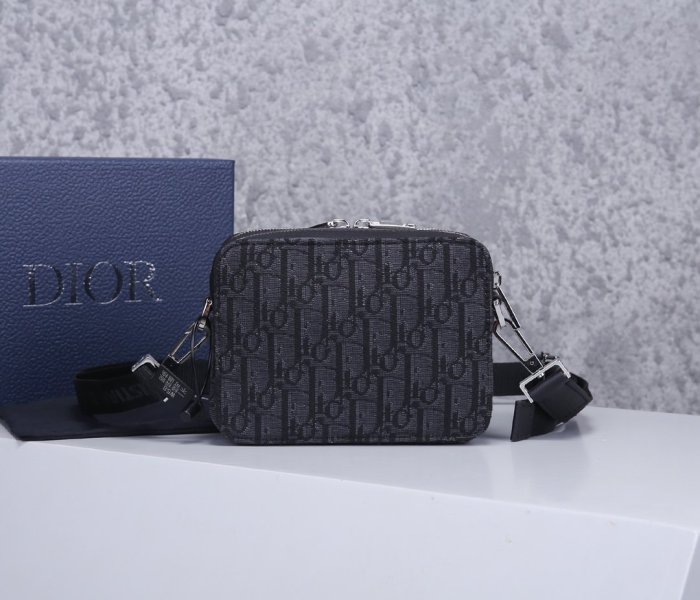 2020SS新作 Dior ディオール メンズ ショルダーバック スーパーコピー