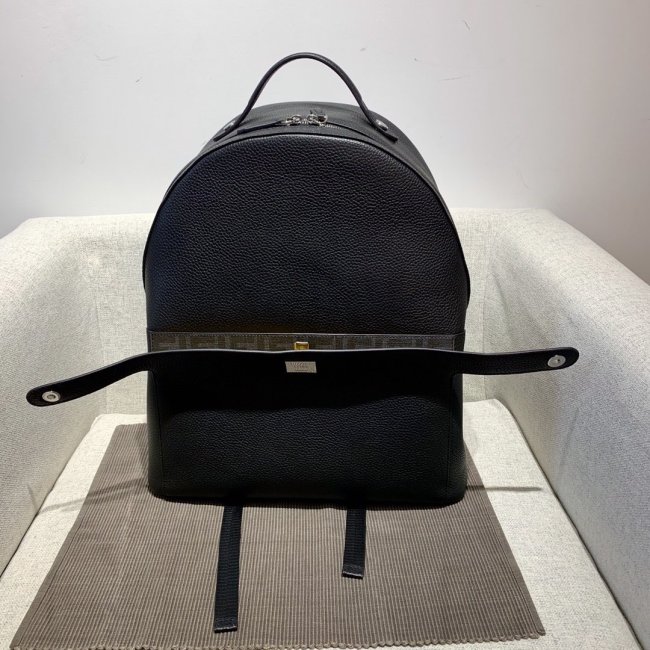 202105SS新作 FENDI フェンディ メンズ リュックバックスーパーコピー