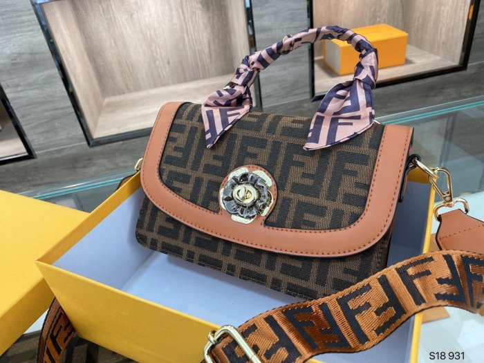 202103SS新作 FENDI フェンディ レディースショルダーバックスーパーコピー