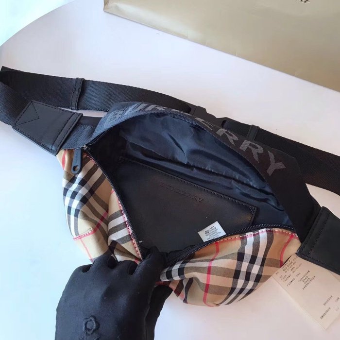 202105SS新作 Burberry バーバリー メンズ ショルダーバック スーパーコピー