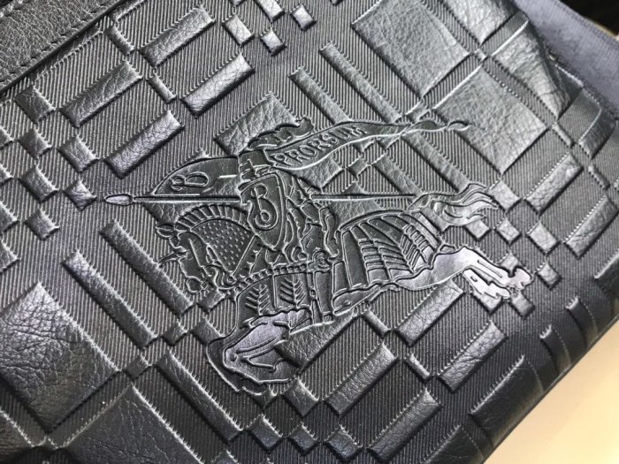 2020SS新作 Burberry バーバリー メンズ ショルダーバック スーパーコピー