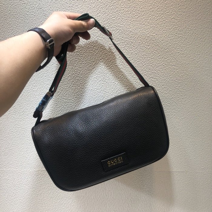 2021SS新作 Gucci グッチ メンズ ショルダーバックスーパーコピー