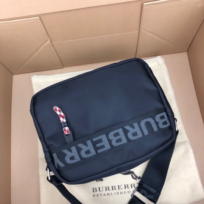 2021SS新作 Burberry バーバリー メンズ ショルダーバック スーパーコピー