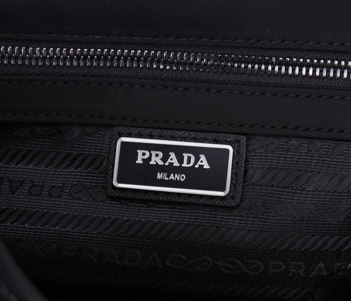 2021SS新作 メンズ Prada プラダショルダーバッグスーパーコピー