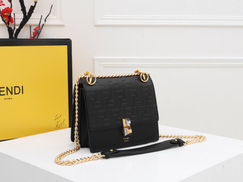 202103SS新作 FENDI フェンディ レディースショルダーバックスーパーコピー