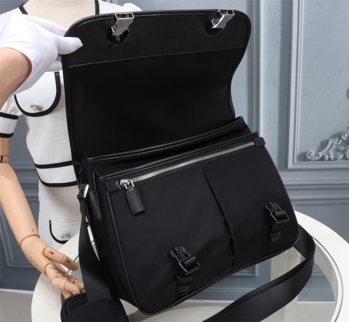 202103SS新作 メンズ Prada プラダ ショルダーバックスーパーコピー
