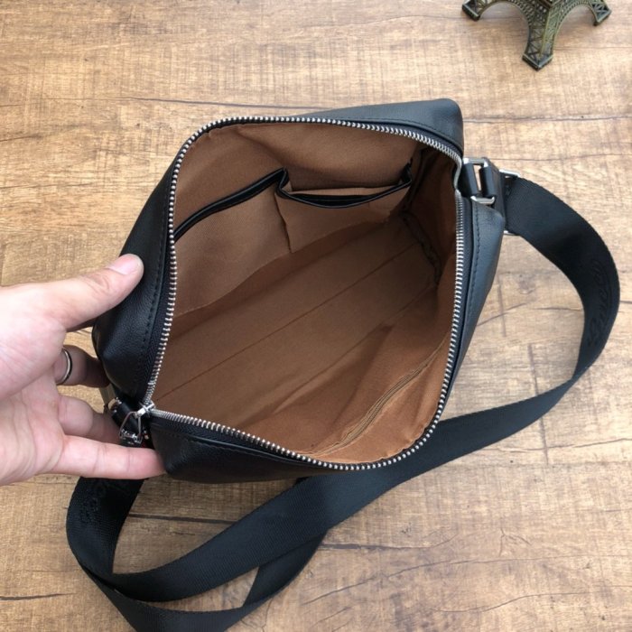 2020SS新作 Gucci グッチ メンズ ショルダーバックスーパーコピー