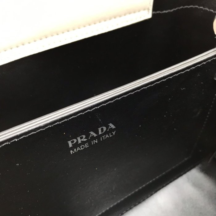 2021SS新作 Prada プラダ レディース ショルダーバックスーパーコピー