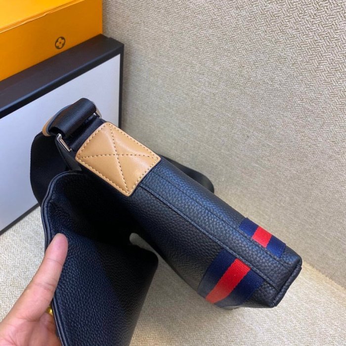 2020SS新作 Gucci グッチ メンズ ショルダーバックスーパーコピー