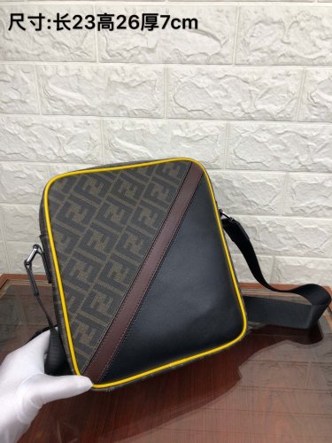 2020SS新作 FENDI フェンディ ショルダーバック スーパーコピー